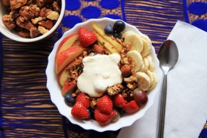 granola-with-raw-cashew-cream